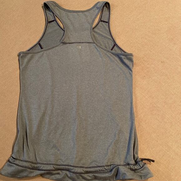 Medium Layer 8 Tank Top - Picture 6 of 8